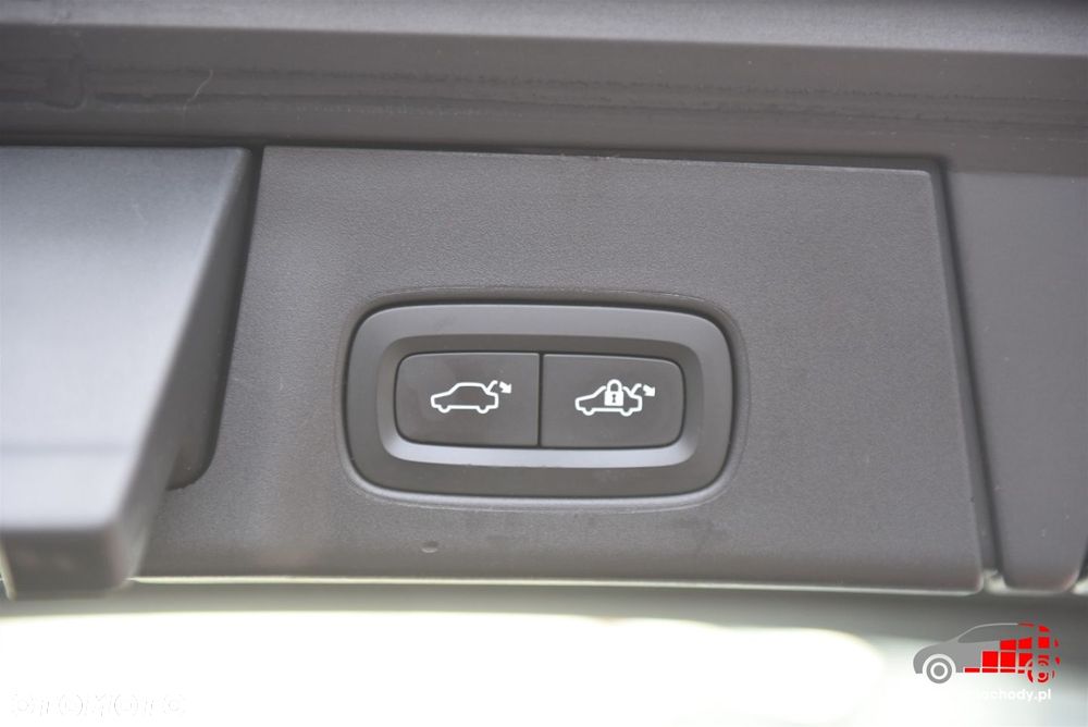 Volvo V90 T5 Momentum - 36