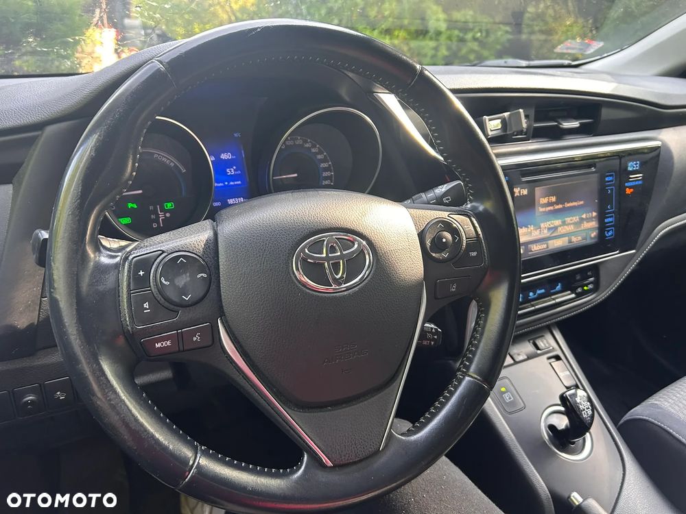 Toyota Auris Hybrid 135 Selection - 8