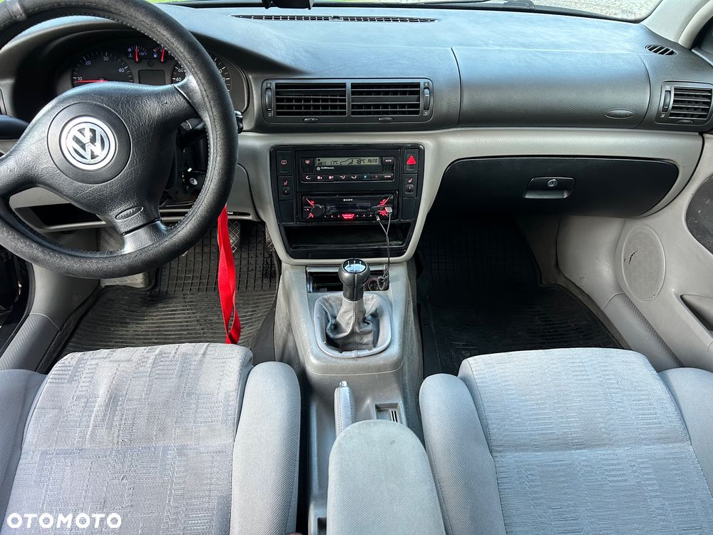 Volkswagen Passat 1.9 TDI - 9