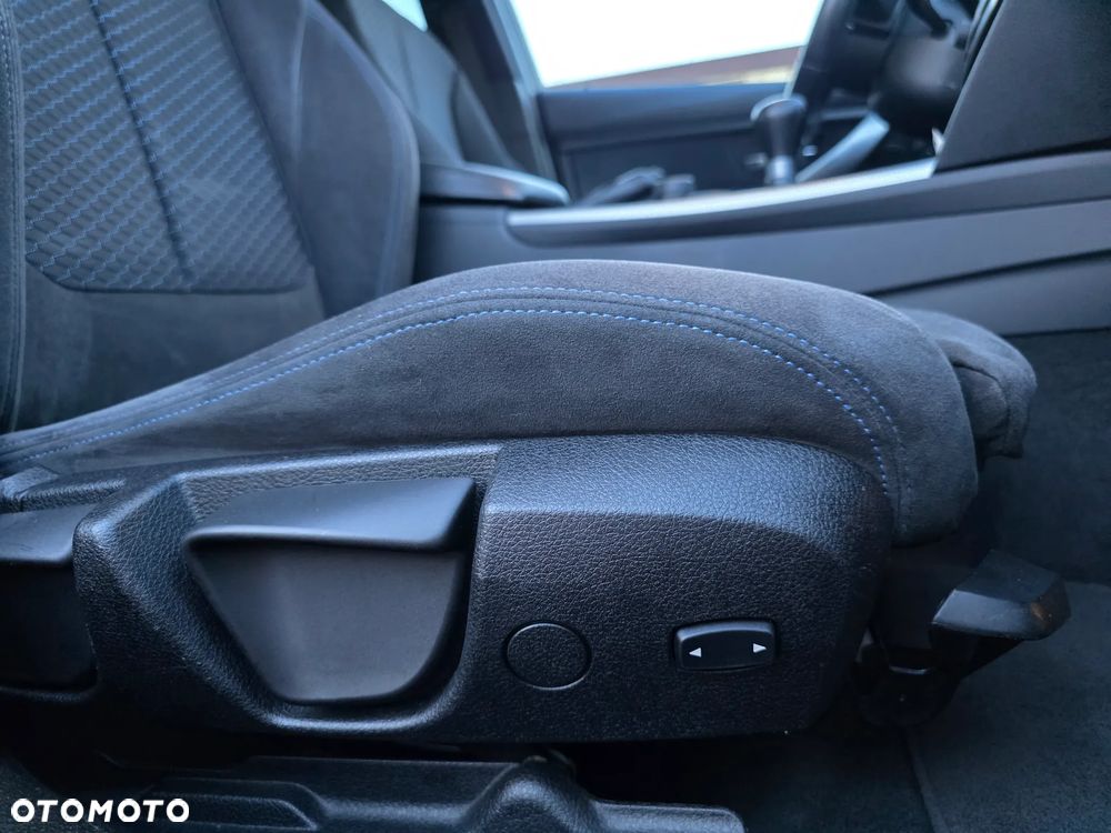 BMW Seria 3 318d DPF Edition Sport - 25
