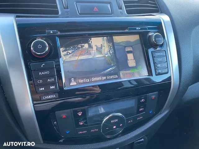 Nissan Navara 2.3 dCi Bi Turbo Double Cab Tekna - 21