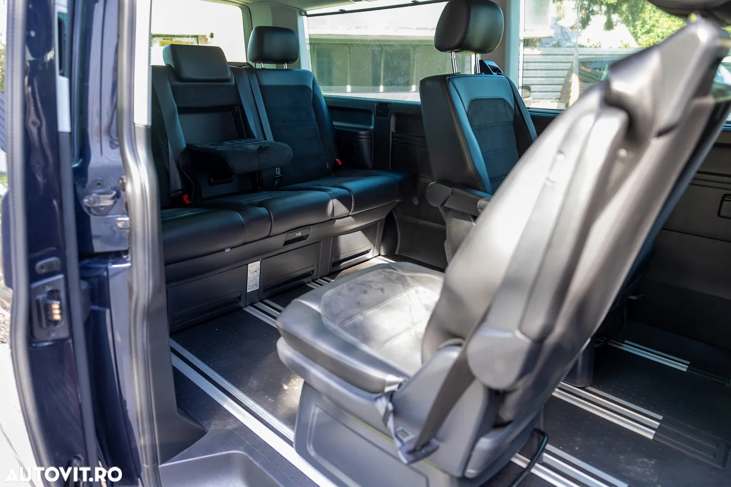 Volkswagen Multivan - 8