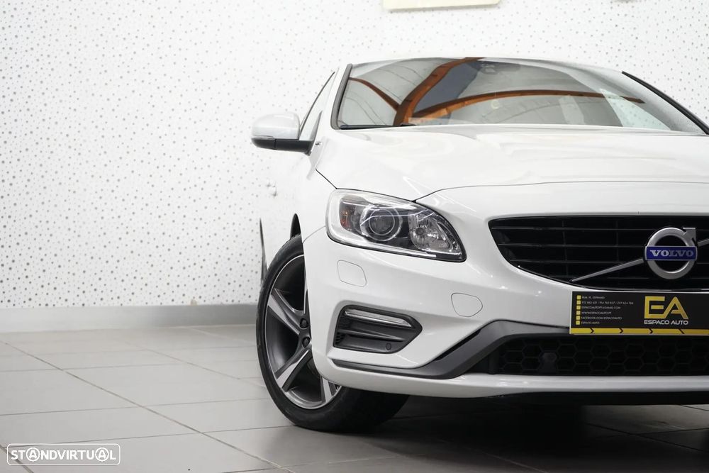 Volvo V60 2.4 D6 R-Design AWD Phev - 40