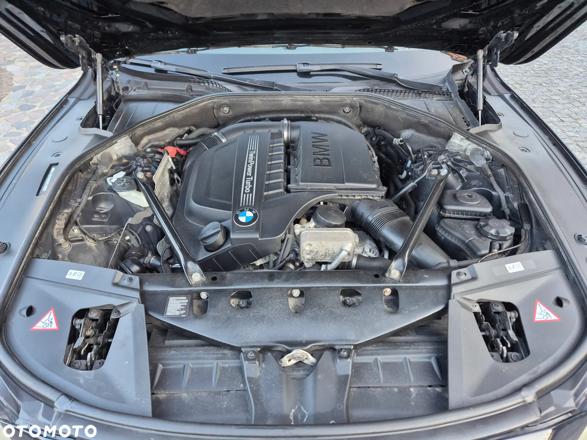 BMW Seria 7 740i - 32