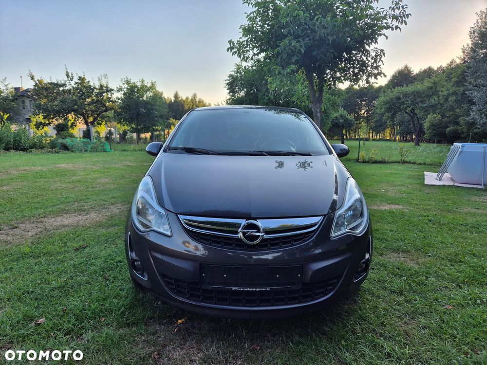 Opel Corsa 1.4 16V 150 Jahre - 4