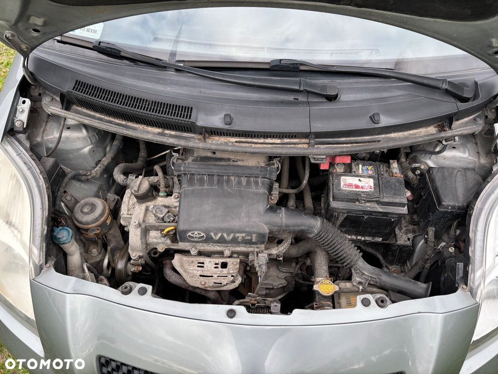 Toyota Yaris - 14