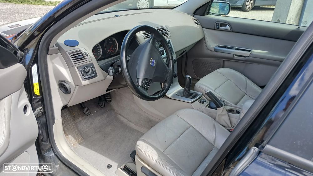 Volvo S40 2.0 D Nível 2 - 9