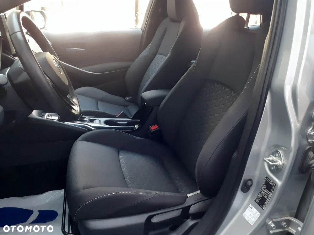 Toyota Corolla - 22
