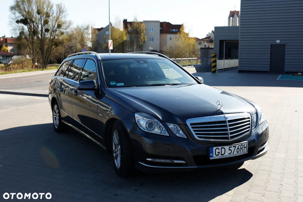 Mercedes-Benz Klasa E 200 BlueEFFICIENCY 7G-TRONIC Elegance - 1