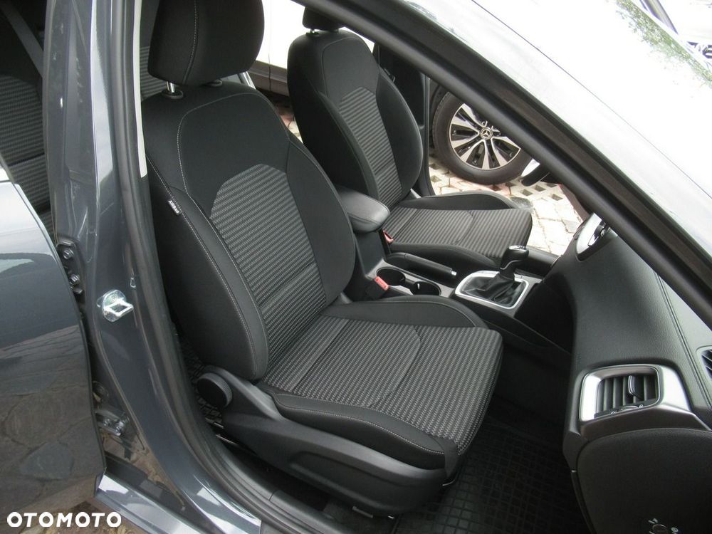 Kia Ceed 1.5 T-GDI M - 10
