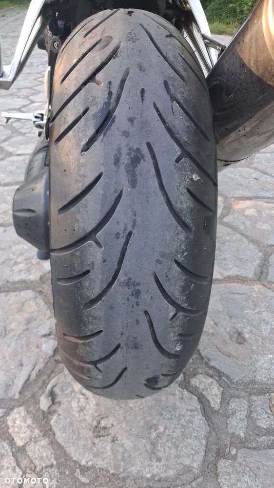 Na części Motocykl BMW K 1200 R Sport (0585,0595) silnik 1.2 16v 163 KM opona felga owiewka obudowa kanapa lusterko lampa Przełącznik Włącznik Sterownik Przewody Wiązka Instalacja Moduł Komputer Czujnik Listwa Pompa ABS Alternator Wtryski Rozrusznik Klimatyzacji Paliwa Wspomagania Kolektor Zawieszenie lagi Amortyzator Wydech Tłumik Zacisk hamulcowy chłodnica wentylator błotnik bak wspornik szybka owiewka ogon felga - 11