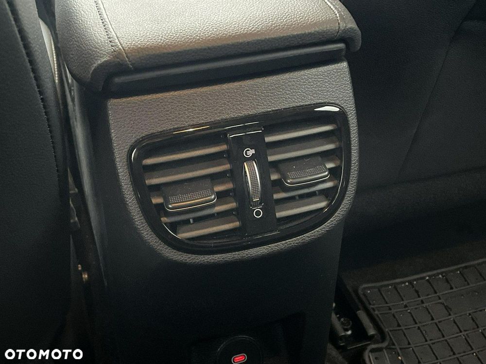 Kia XCeed - 31