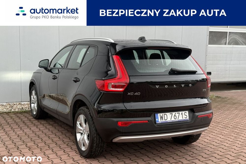 Volvo XC 40 T3 Momentum Pro - 3