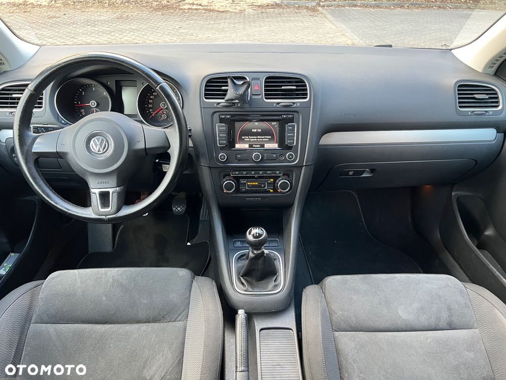 Volkswagen Golf 1.6 TDI DPF Highline - 10