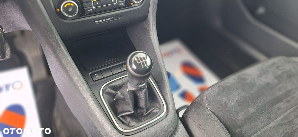 Volkswagen Golf - 12