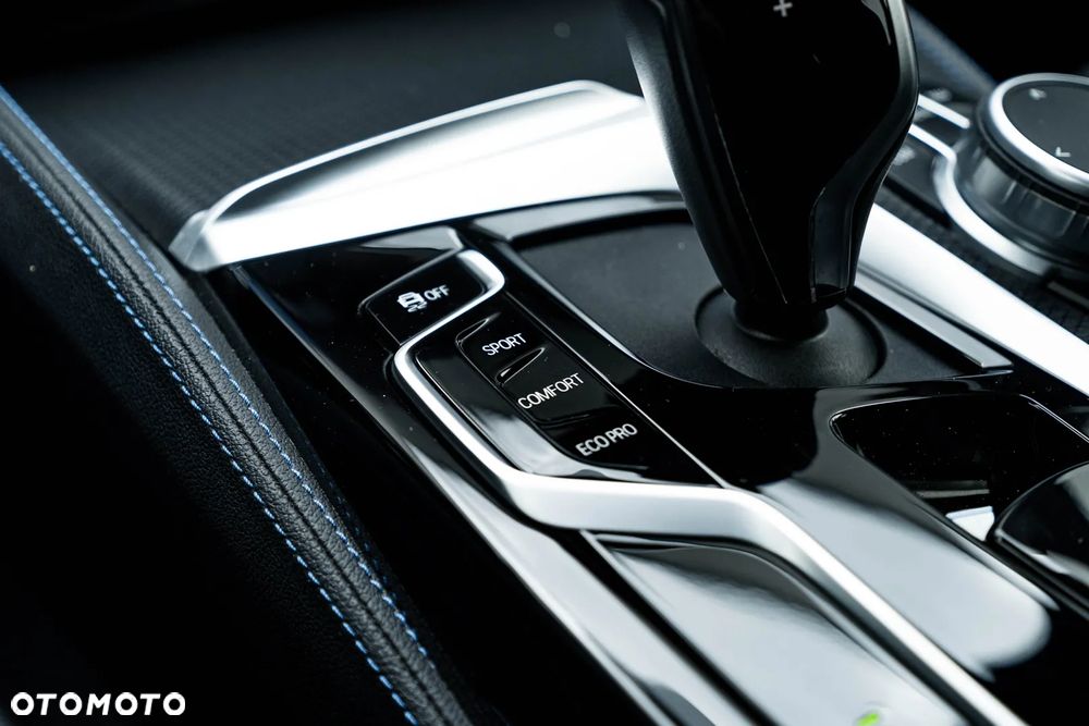 BMW Seria 5 520d xDrive mHEV M Sport sport - 26