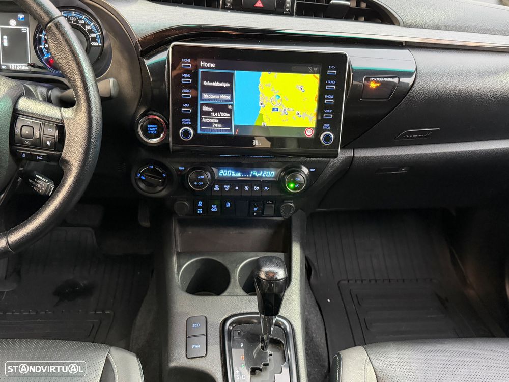 Toyota Hilux 2.8 D-4D 4WD Invincible TA - 11