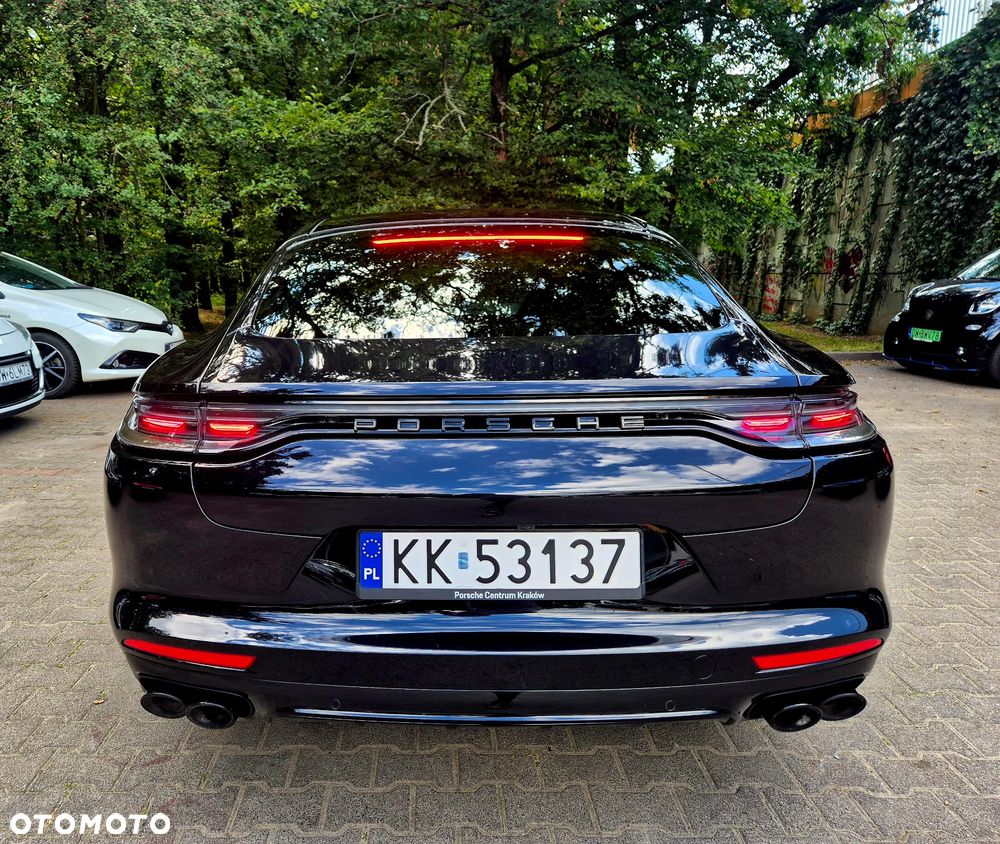 Porsche Panamera 4 Platinum Edition - 2