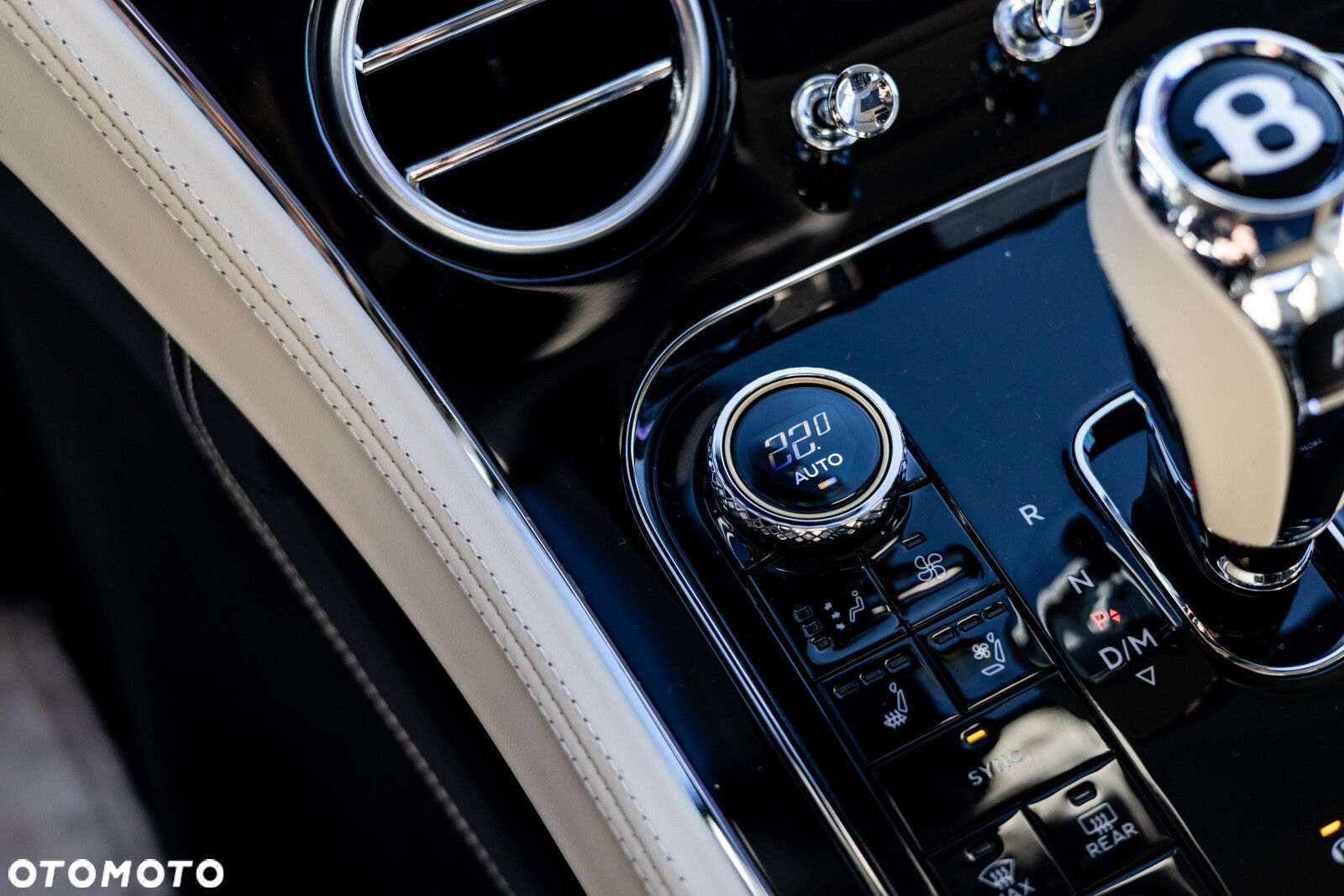 Bentley Continental GT - 11