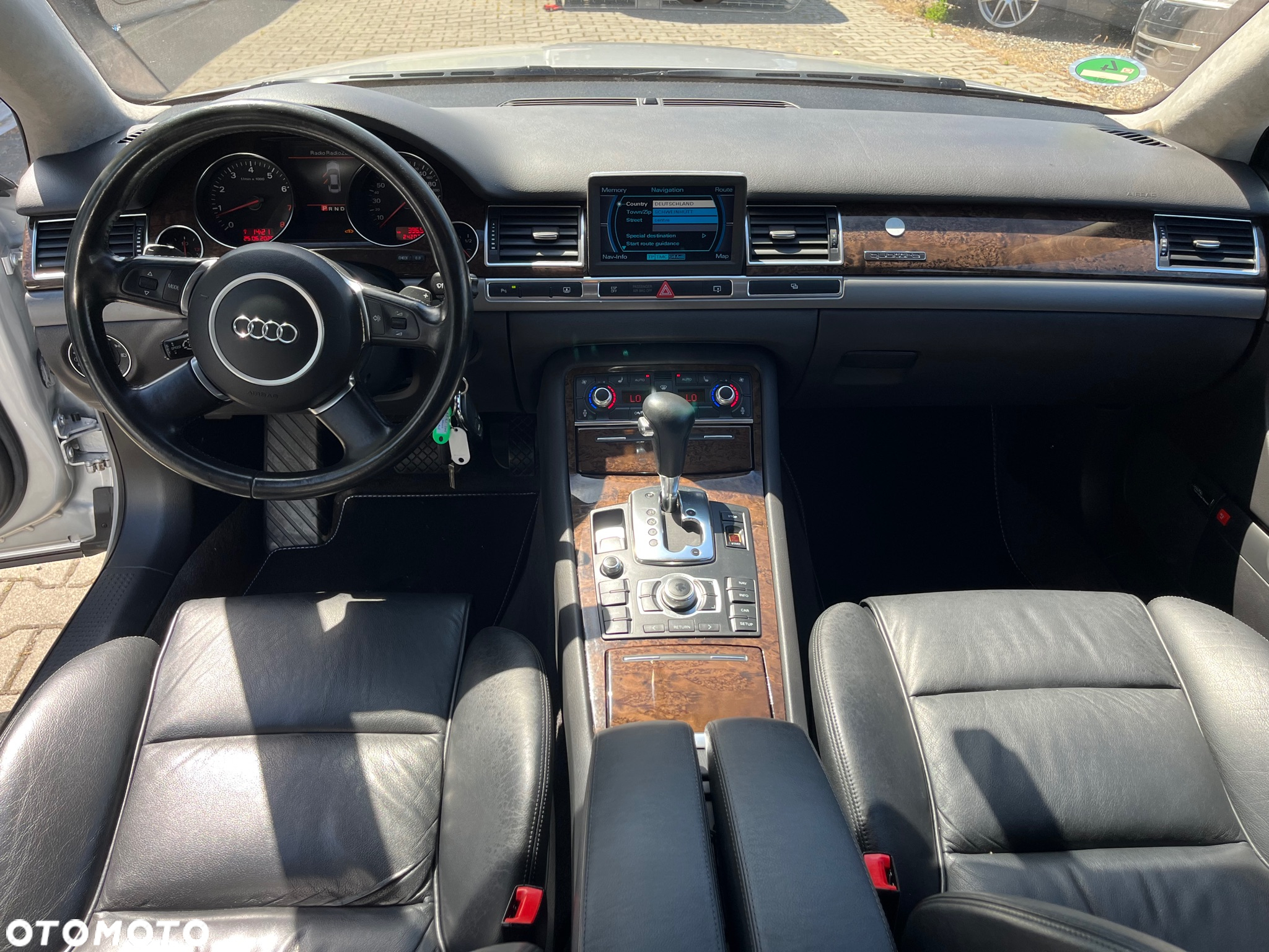 Audi A8 4.2 Quattro - 12