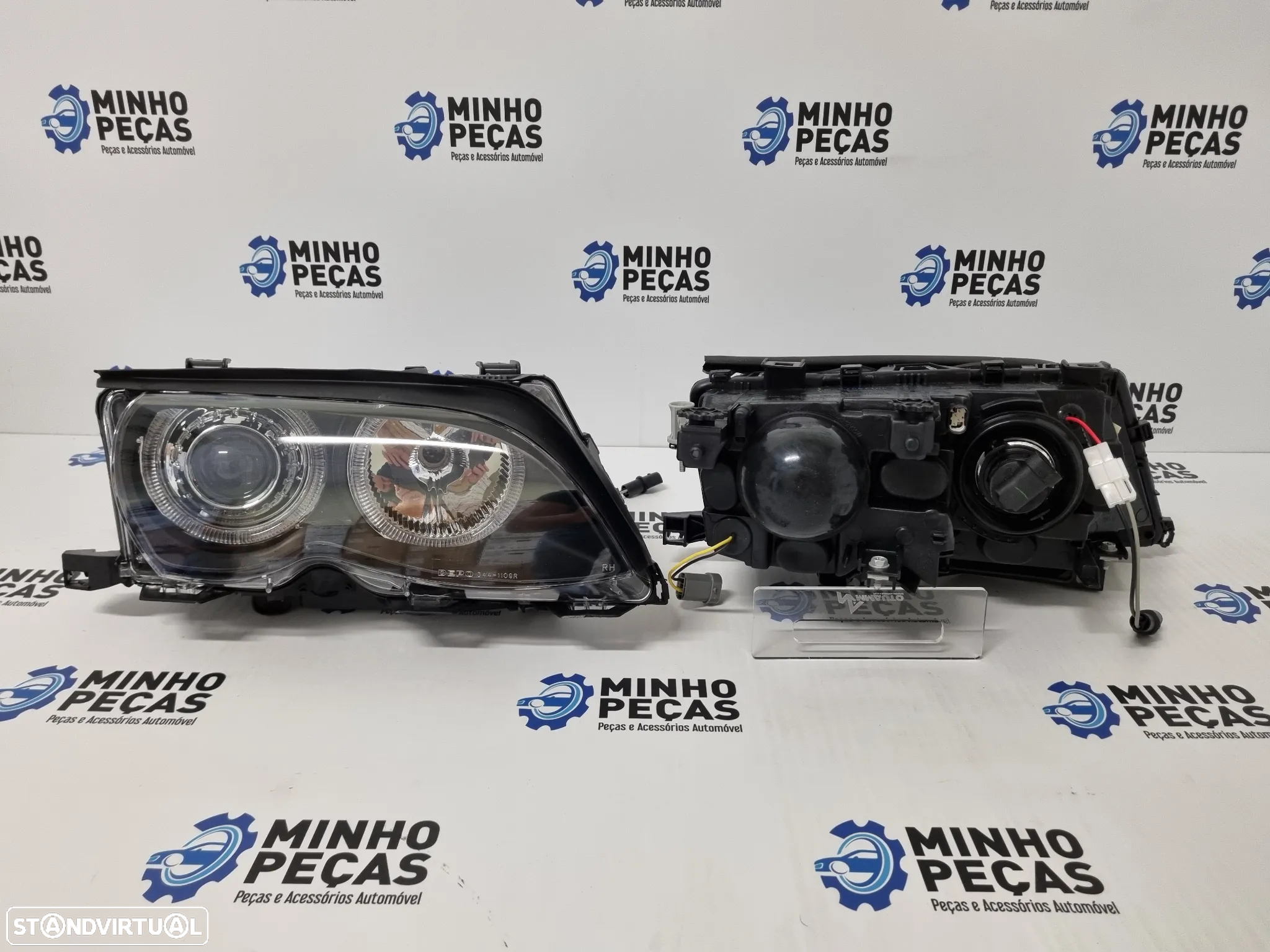 Faróis Angel Eyes BMW Série 3 (E46) Fundo Preto Facelift - 5
