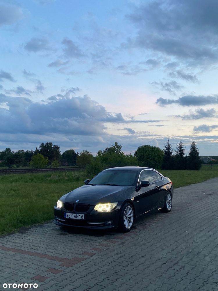 BMW Seria 3 325d - 8