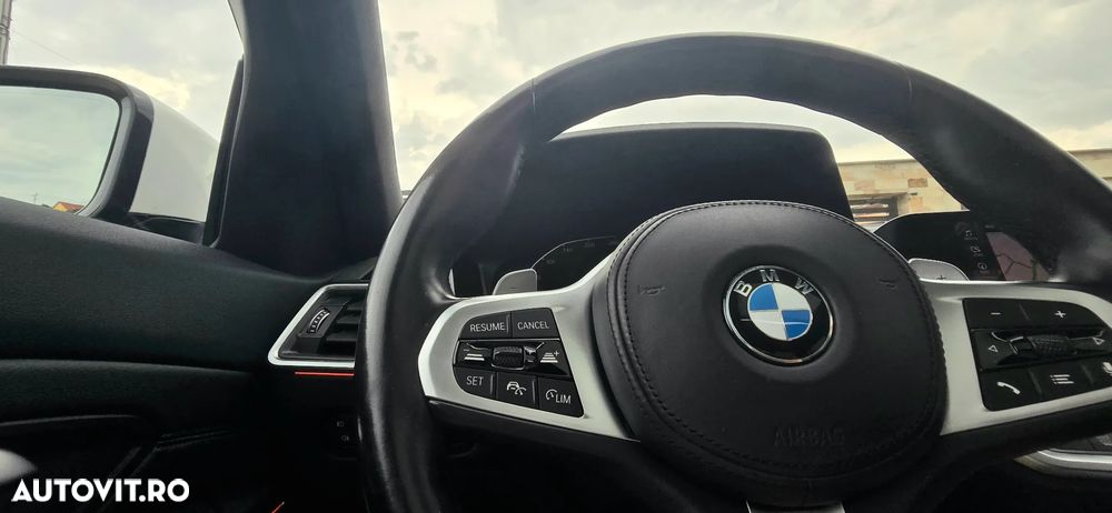BMW Seria 3 320d xDrive Aut. M Sport - 37