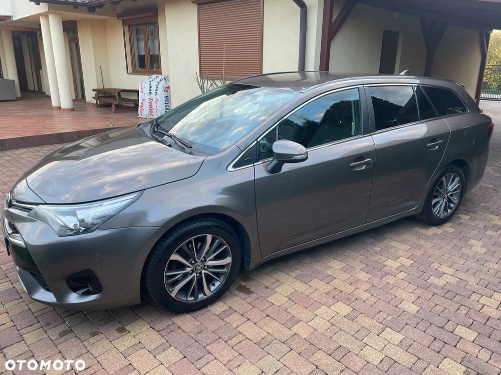 Toyota Avensis 1.8 Premium MS - 5