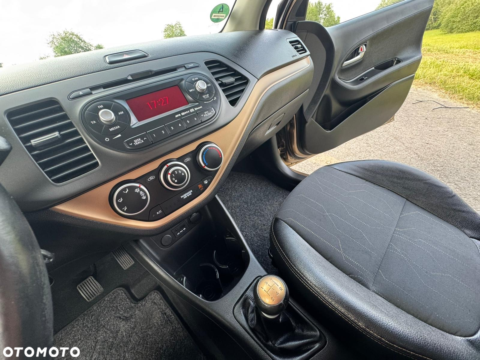Kia Picanto 1.2 Fifa World Cup Edition - 30