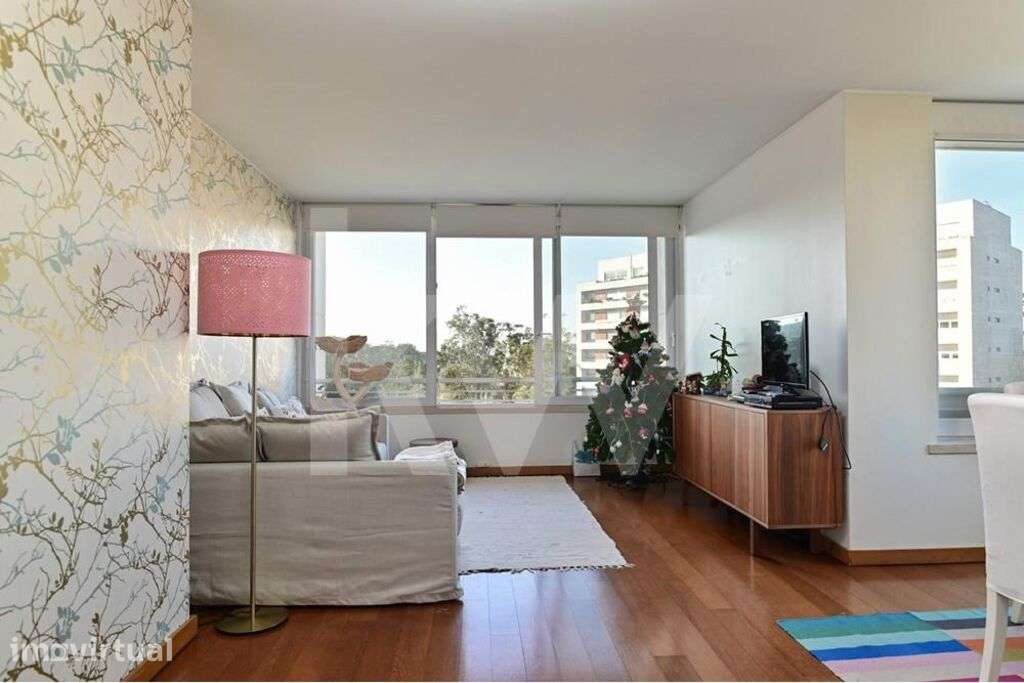 T3 Alta de Lisboa com bastante luminosidade - Grande imagem: 2/18