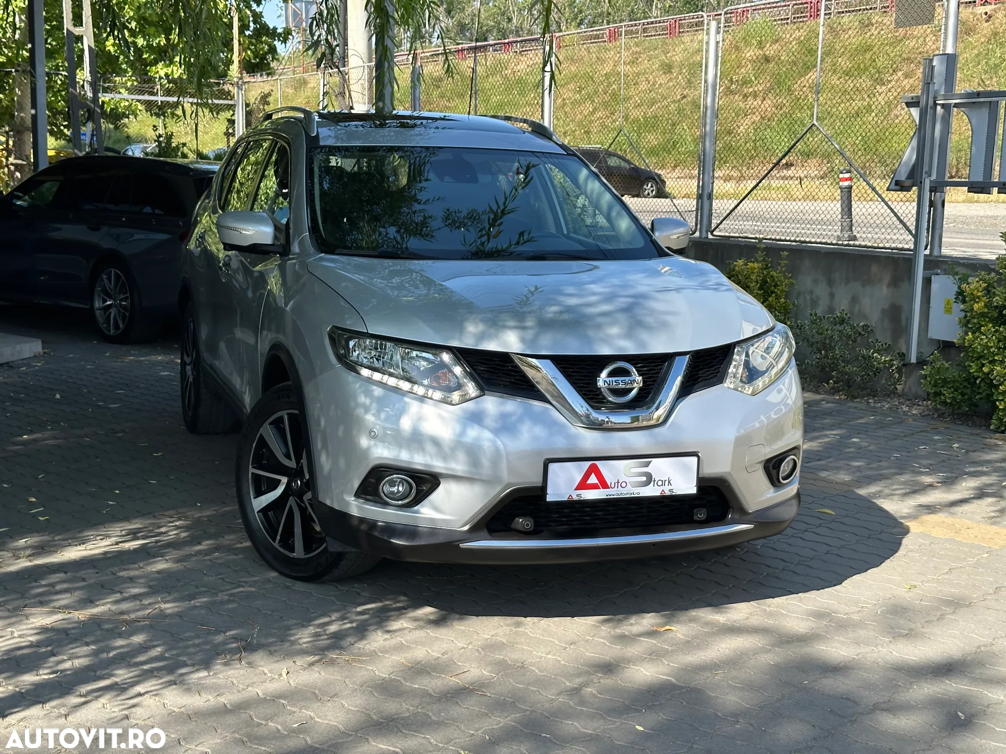 Nissan X-Trail 1.6 dCi Xtronic N-Connecta - 3