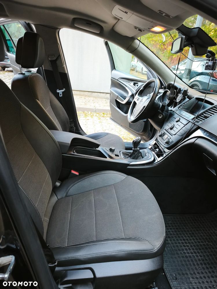 Opel Insignia - 16