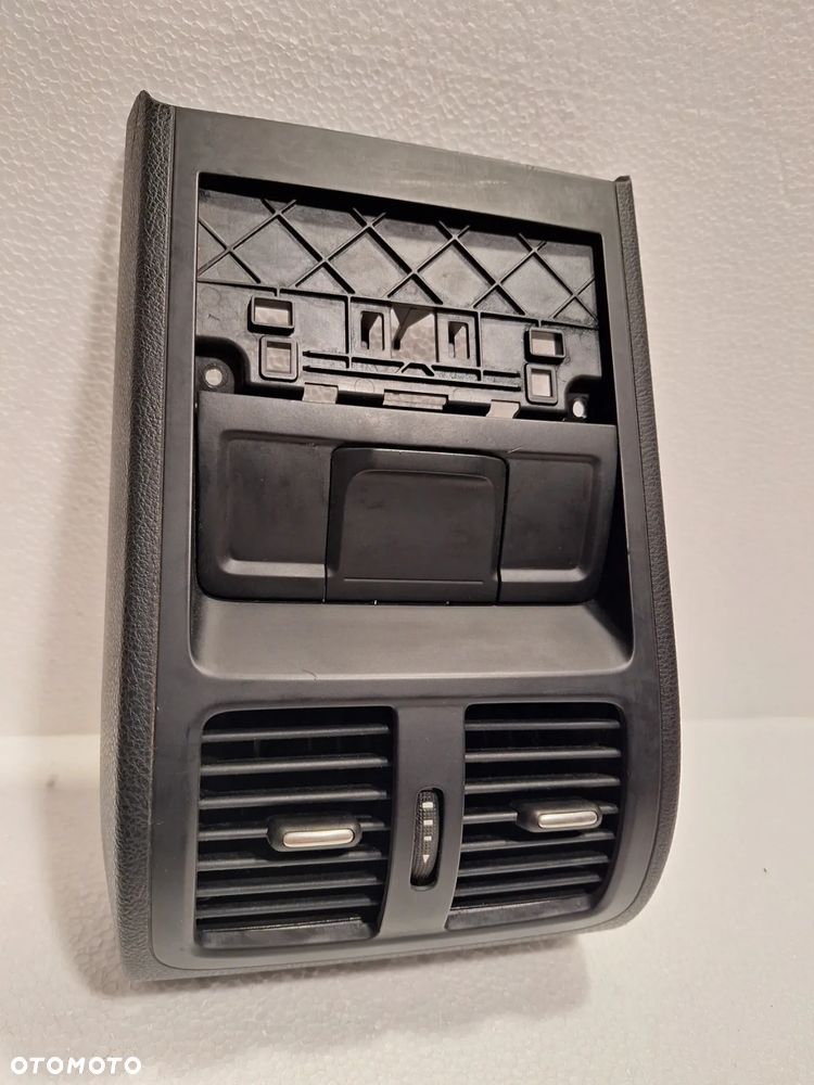 VW PASSAT B7 KOMBI OSŁONKA KRATKA NAWIEWU TYŁ 3AA864298 - 2