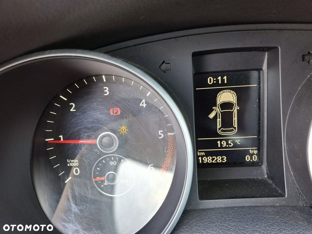 Volkswagen Golf - 18