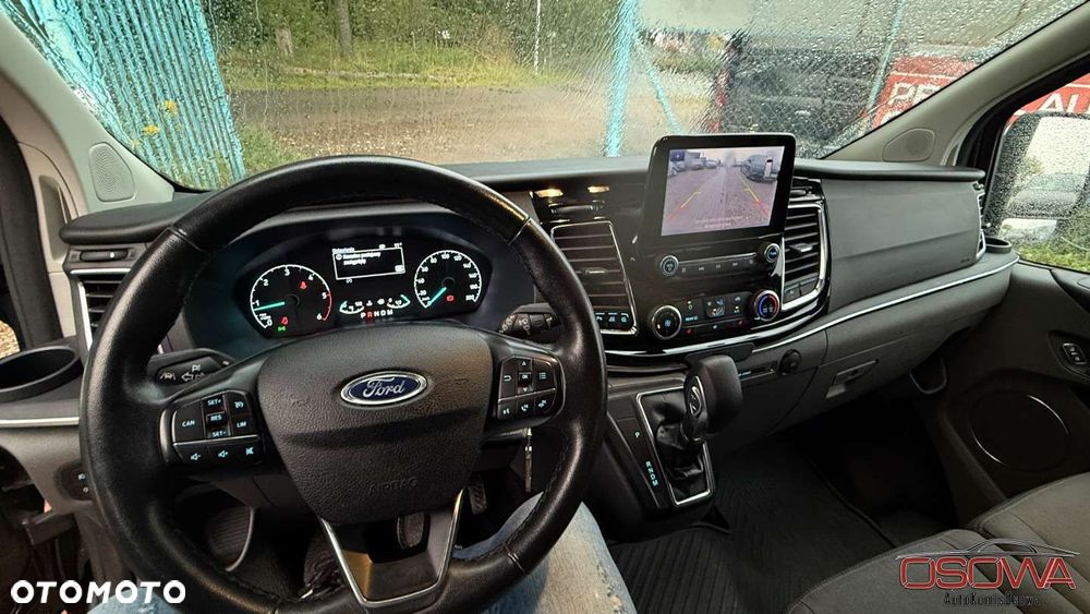 Ford Tourneo Custom - 25