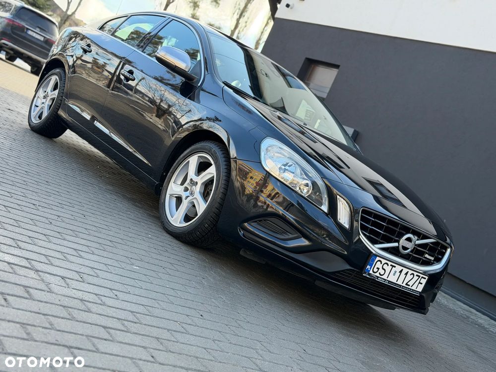 Volvo S60 D4 R-Design - 5