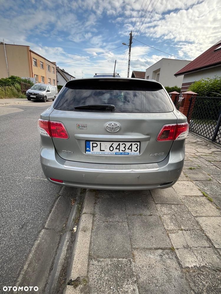 Toyota Avensis - 6