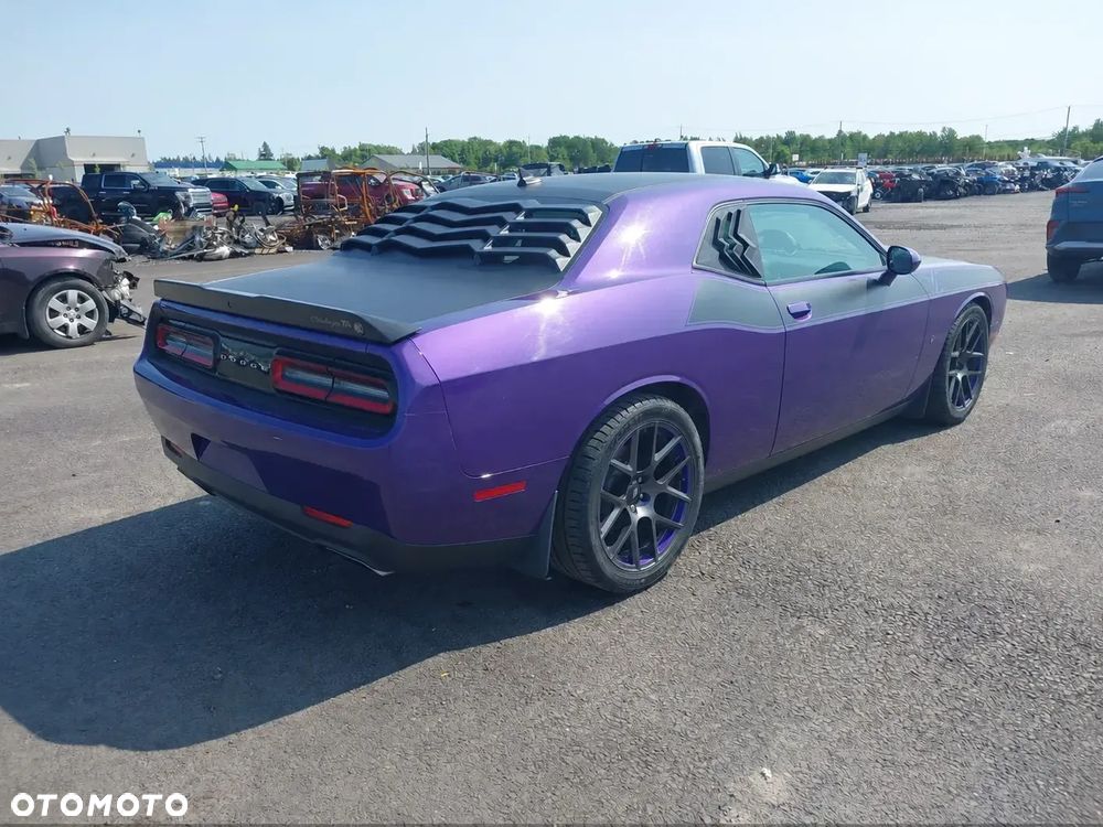 Dodge Challenger 5.7 R/T - 6