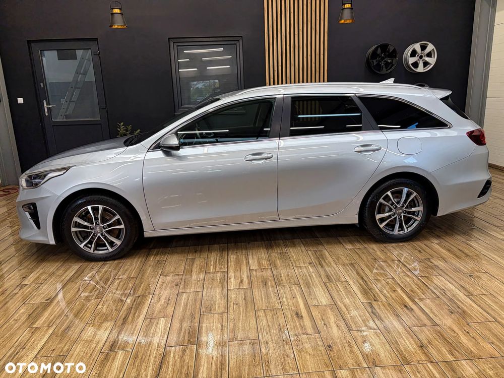 Kia Ceed - 11
