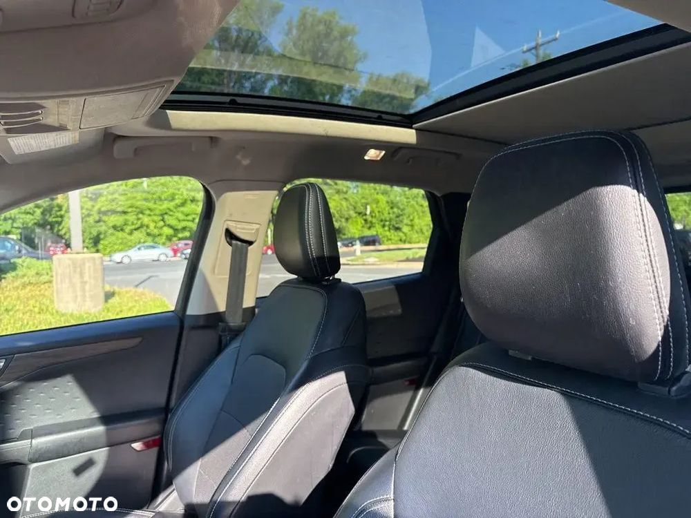 Ford Escape 2.0 EcoBoost AWD Titanium - 10