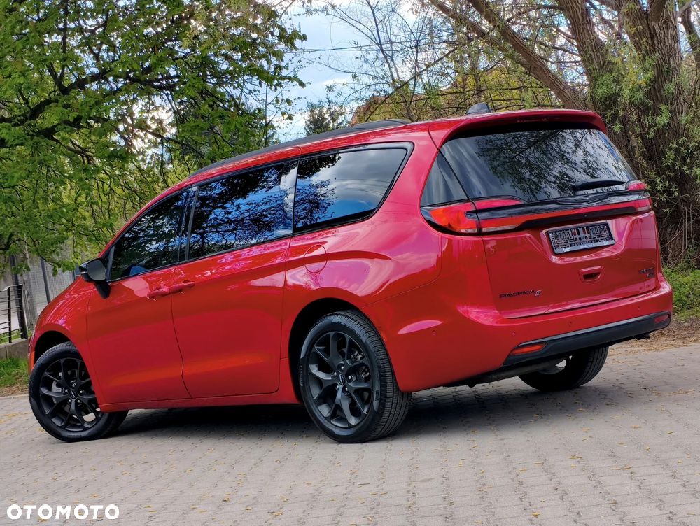 Chrysler Pacifica - 3