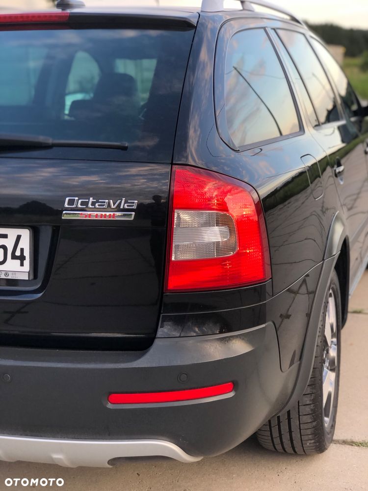 Skoda Octavia 2.0 TDI DPF 4x4 DSG Scout - 20