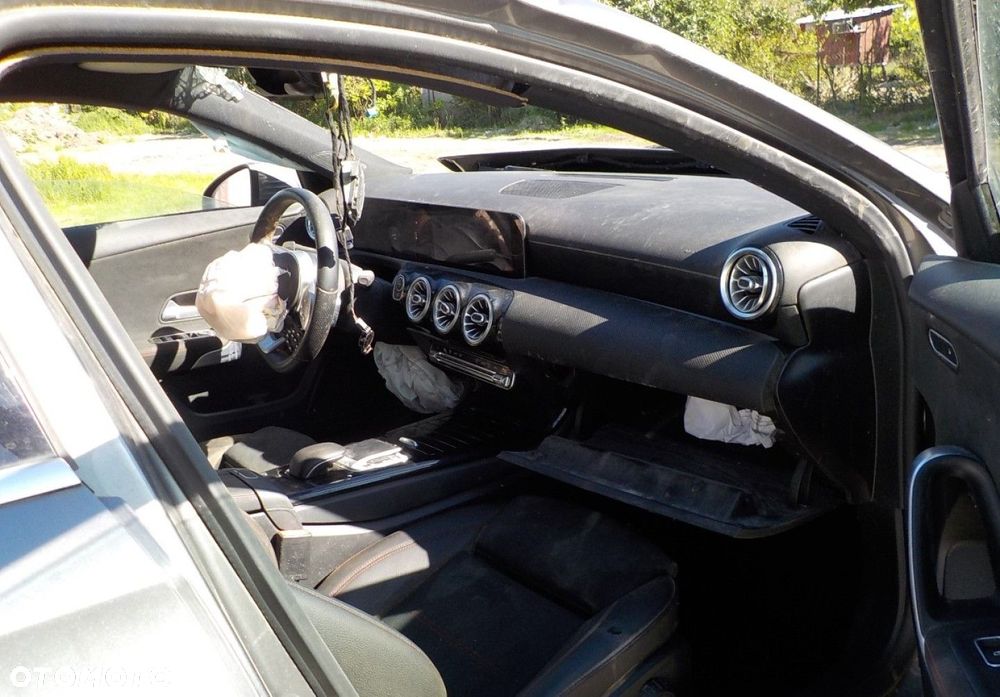 Mercedes-Benz Klasa A 200 AMG Line 7G-DCT - 15