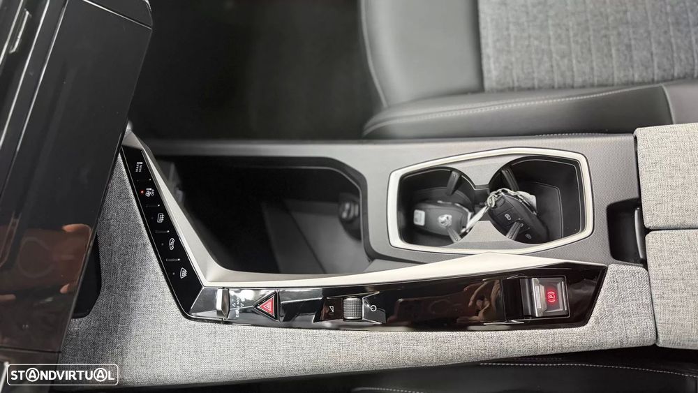 Peugeot 5008 Hybrid 145 e-DSC6 Allure - 16