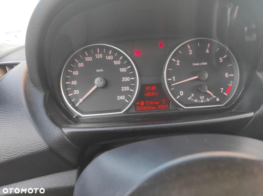 BMW Seria 1 118i - 6