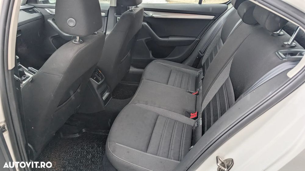 Skoda Octavia 1.6 TDI Ambition - 7