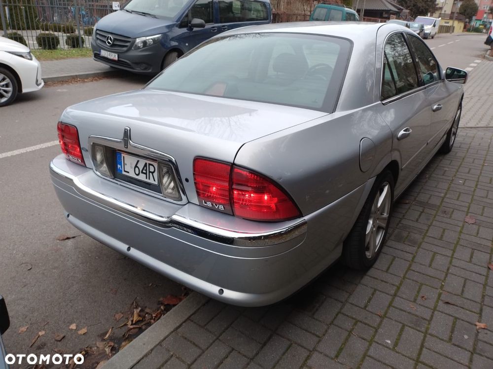 Lincoln LS - 10