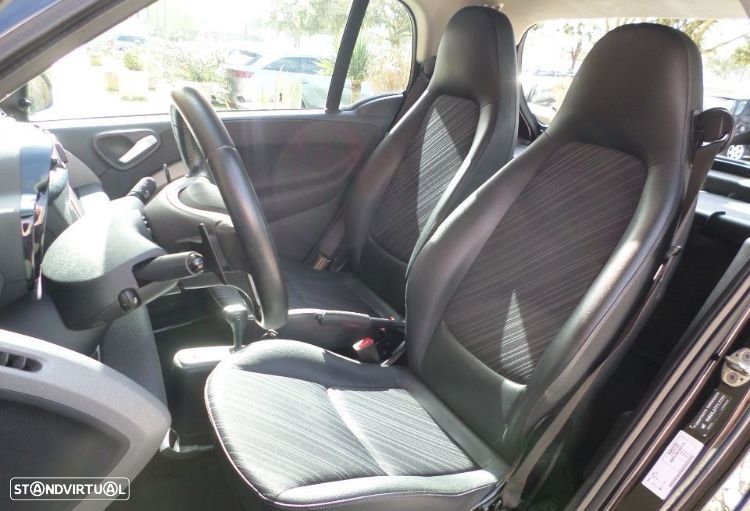 Smart ForTwo Coupé 1.0 mhd Passion 71 - 4