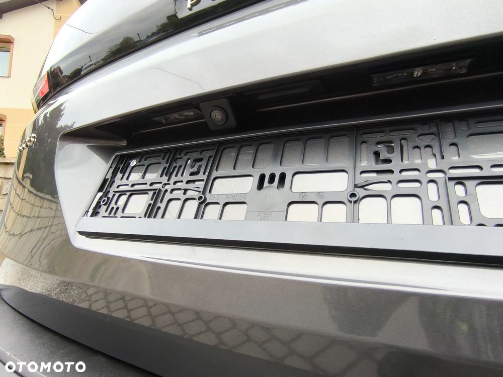 Peugeot 3008 BlueHDi 130 Stop & Start EAT8 Active Business-Paket - 5