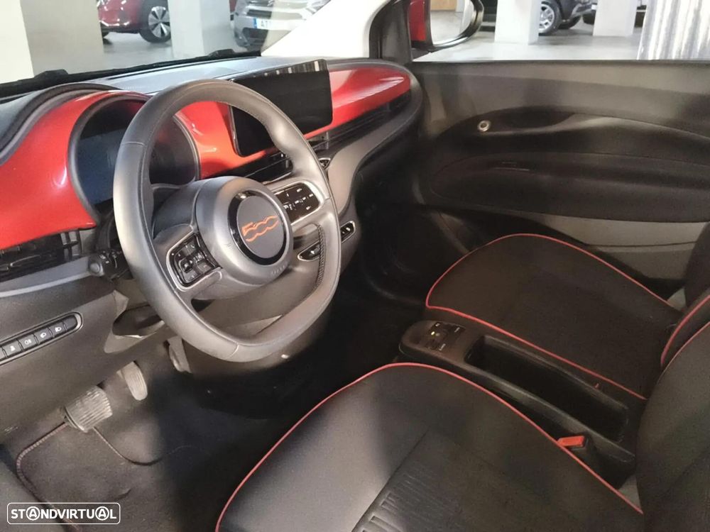 Fiat 500e 23,8kWh Red - 18